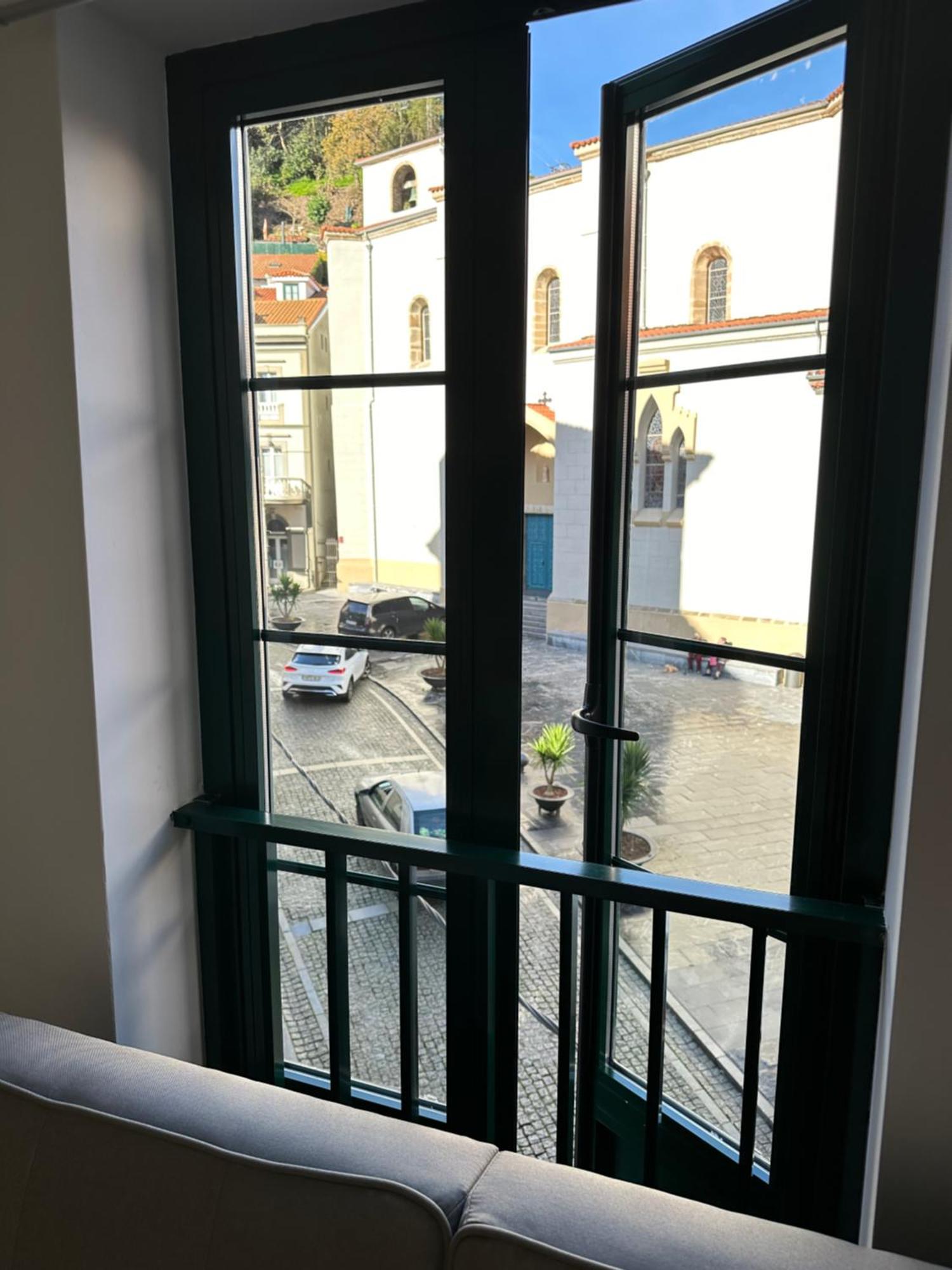 Apartamentos Urbanin I Plaza Ayuntamiento Cudillero Eksteriør billede